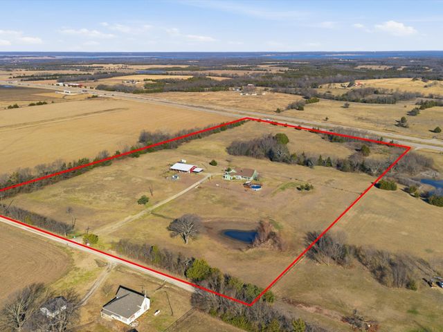 643 CR 2992, Windom, TX 75492