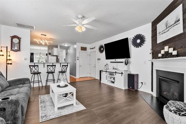 548 Rockbridge Drive, Kernersville, NC 27284