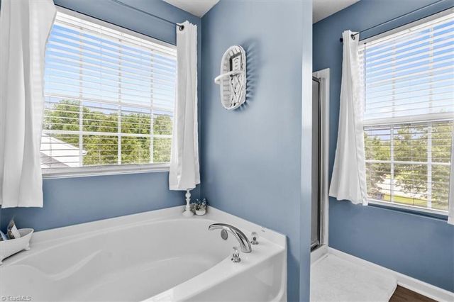 548 Rockbridge Drive, Kernersville, NC 27284