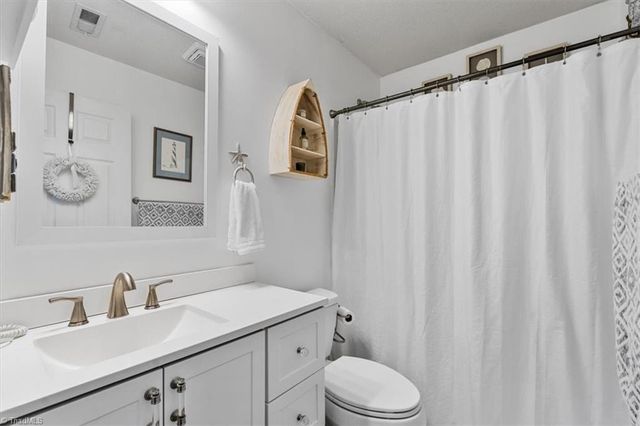 548 Rockbridge Drive, Kernersville, NC 27284