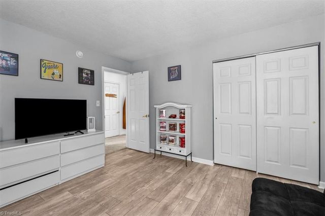 548 Rockbridge Drive, Kernersville, NC 27284