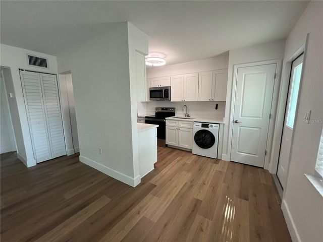 418 DURRANCE STREET A, Punta Gorda, FL 33950