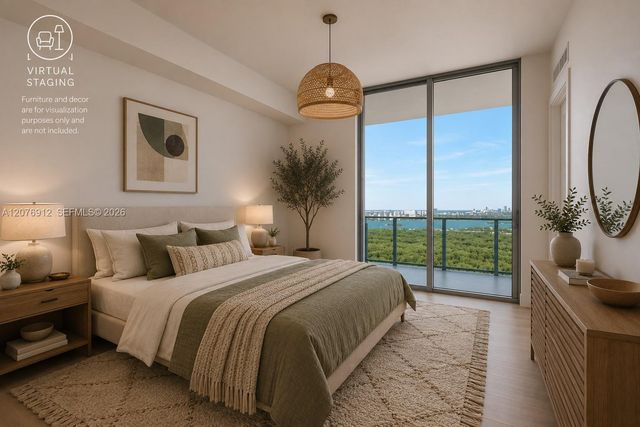 2411 Laguna Circle 2402, North Miami, FL 33181