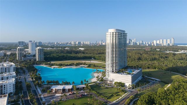 2411 Laguna Circle 2402, North Miami, FL 33181