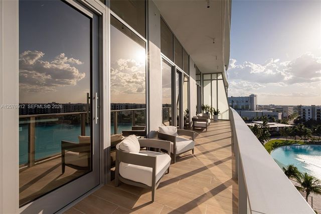 2411 Laguna Circle 2402, North Miami, FL 33181