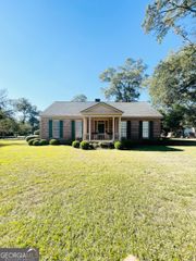601 Engram Street, Montezuma, GA 31063