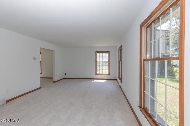 24 Frances Lane, Bethlehem, NY 12203