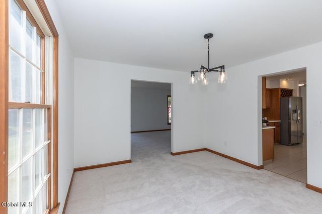 24 Frances Lane, Bethlehem, NY 12203