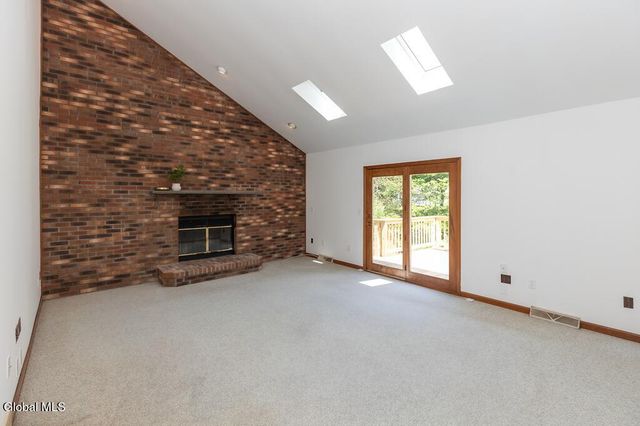 24 Frances Lane, Bethlehem, NY 12203