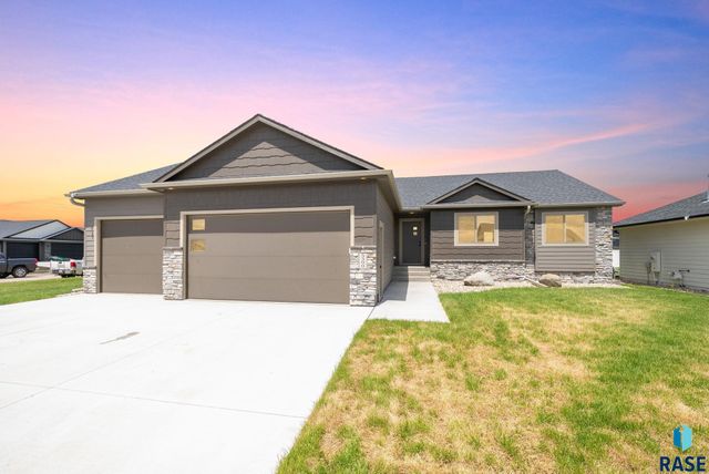 5300 E 64th St Street, Sioux Falls, SD 57108