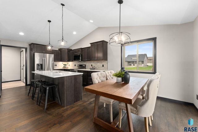 5300 E 64th St Street, Sioux Falls, SD 57108