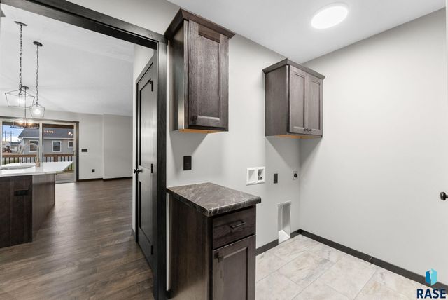 5300 E 64th St Street, Sioux Falls, SD 57108