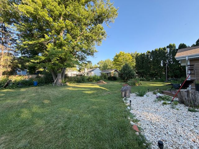 37235 N Hillside Drive, Lake Villa, IL 60046