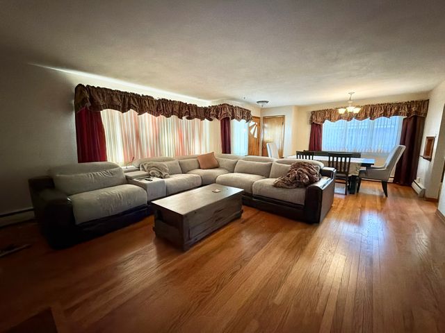37235 N Hillside Drive, Lake Villa, IL 60046