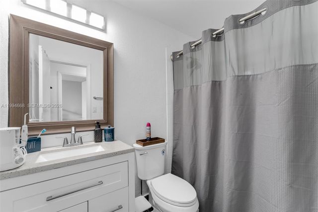 11876 SW 98th Ter 11876, Miami, FL 33186