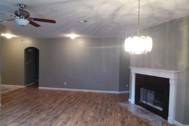 4918 Sterling Crossing, Pearland, TX 77584