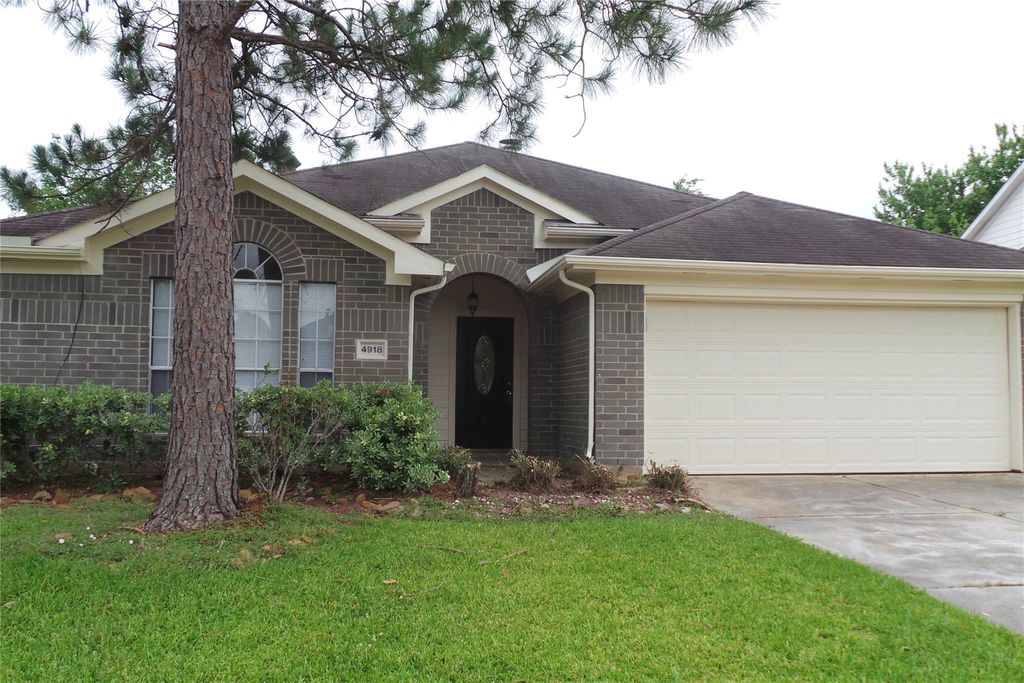 4918 Sterling Crossing, Pearland, TX 77584