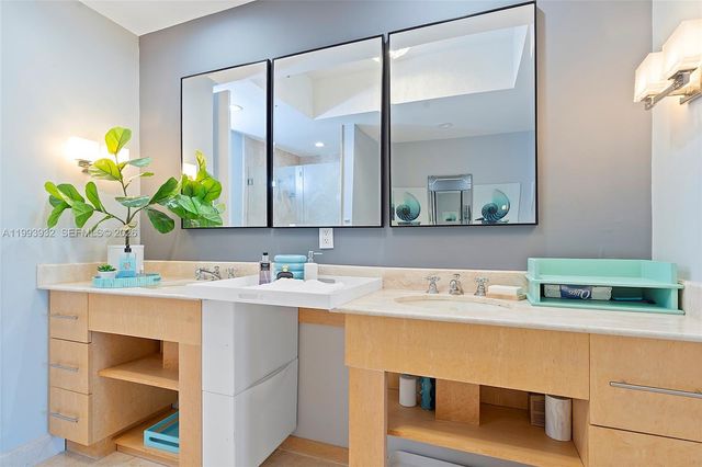100 S Pointe Drive 506, Miami Beach, FL 33139
