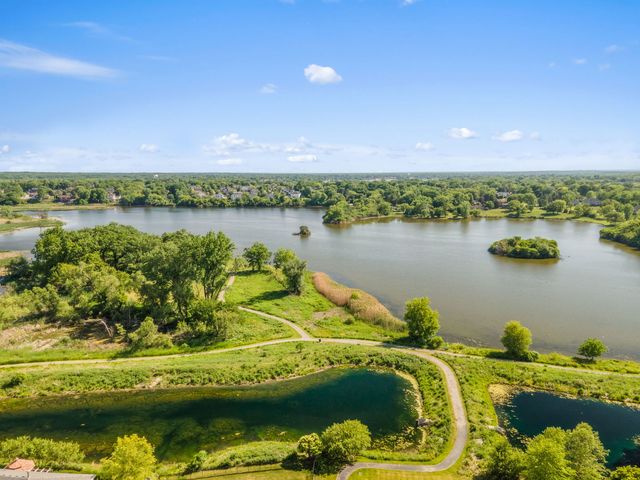 1759 NAPA SUWE Lane, Wauconda, IL 60084
