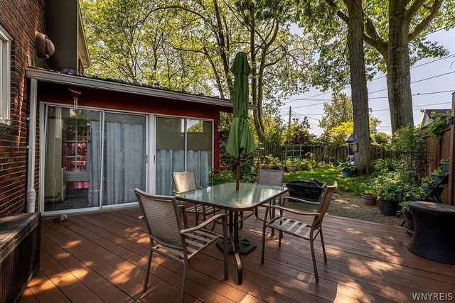 160 Kirkwood Drive, West Seneca, NY 14224