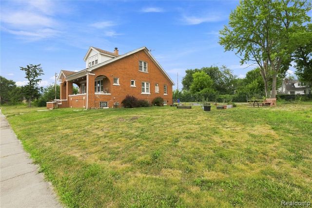7620 E Brentwood Street, Detroit, MI 48234