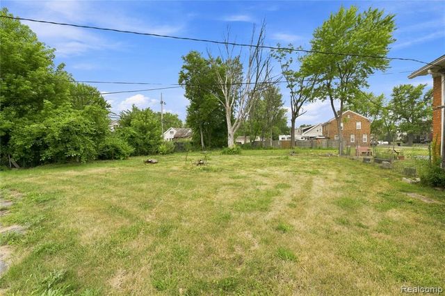 7620 E Brentwood Street, Detroit, MI 48234