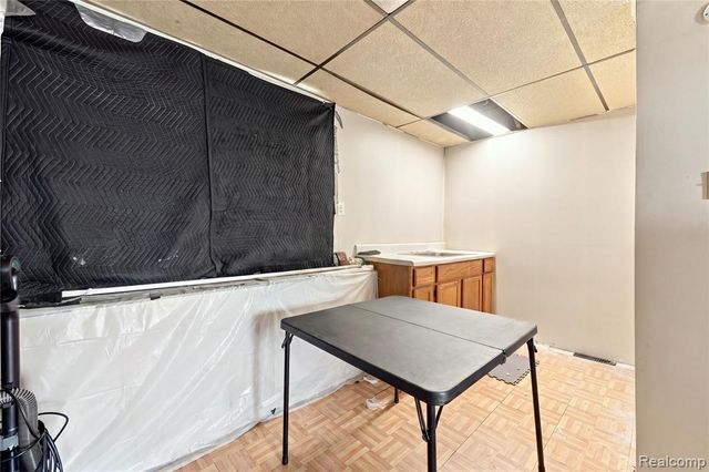7620 E Brentwood Street, Detroit, MI 48234