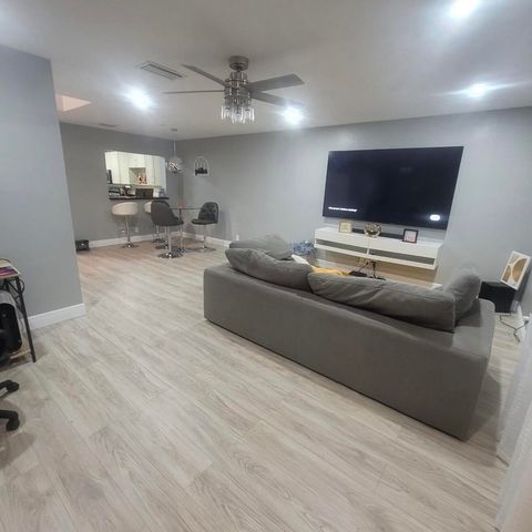 9210 NW 14TH Street 273, Pembroke Pines, FL 33024