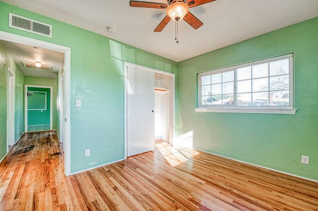 2324 E Cortland Avenue, Fresno, CA 93726