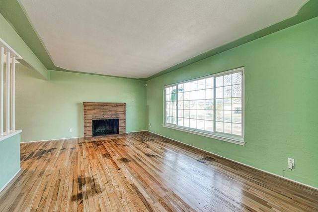 2324 E Cortland Avenue, Fresno, CA 93726