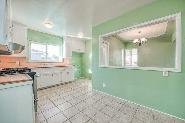 2324 E Cortland Avenue, Fresno, CA 93726