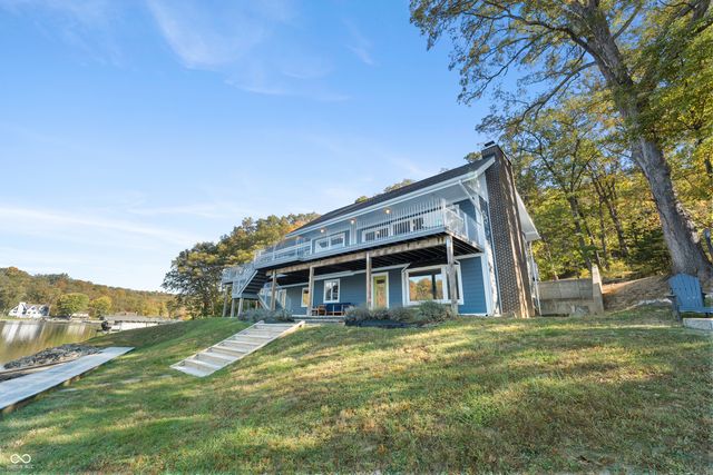 10701 W Grandview Drive, Columbus, IN 47201