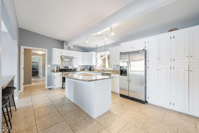 10701 W Grandview Drive, Columbus, IN 47201