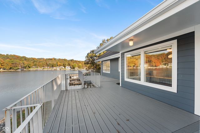 10701 W Grandview Drive, Columbus, IN 47201