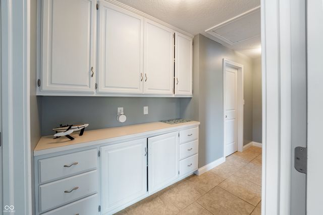 10701 W Grandview Drive, Columbus, IN 47201