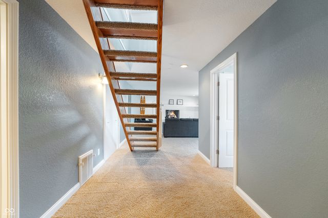 10701 W Grandview Drive, Columbus, IN 47201