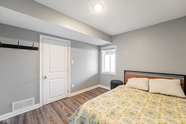 10701 W Grandview Drive, Columbus, IN 47201