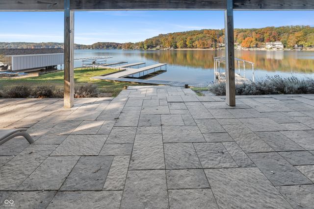 10701 W Grandview Drive, Columbus, IN 47201