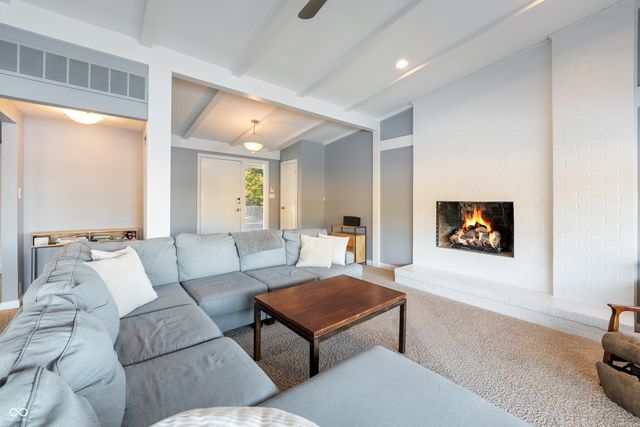10701 W Grandview Drive, Columbus, IN 47201