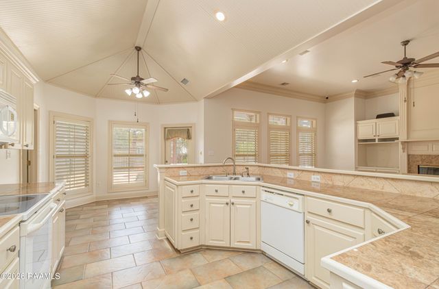 104 Hyacinth Drive, Lafayette, LA 70506