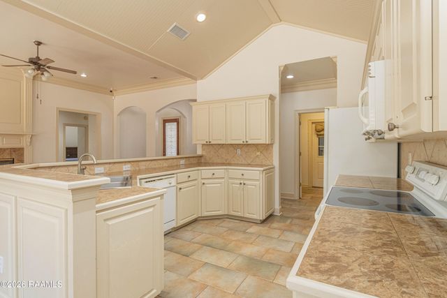 104 Hyacinth Drive, Lafayette, LA 70506