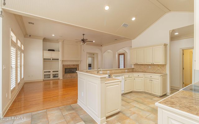 104 Hyacinth Drive, Lafayette, LA 70506
