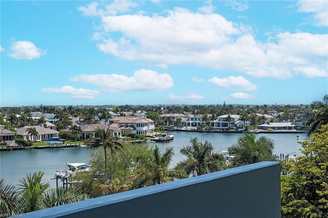 4751 Gulf Shore BLVD N 704, Naples, FL 34103