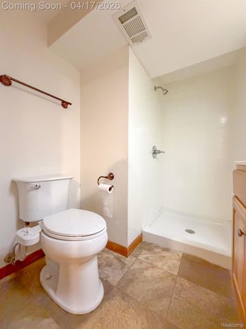 2110 Langham Drive, West Bloomfield Charter Township, MI 48323