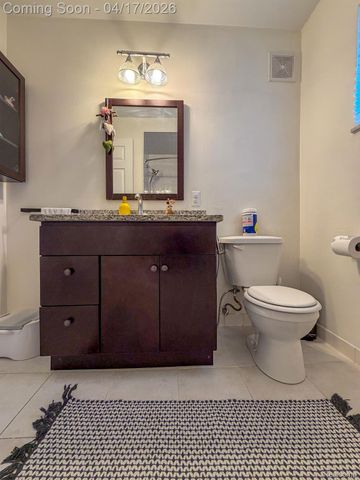 2110 Langham Drive, West Bloomfield Charter Township, MI 48323