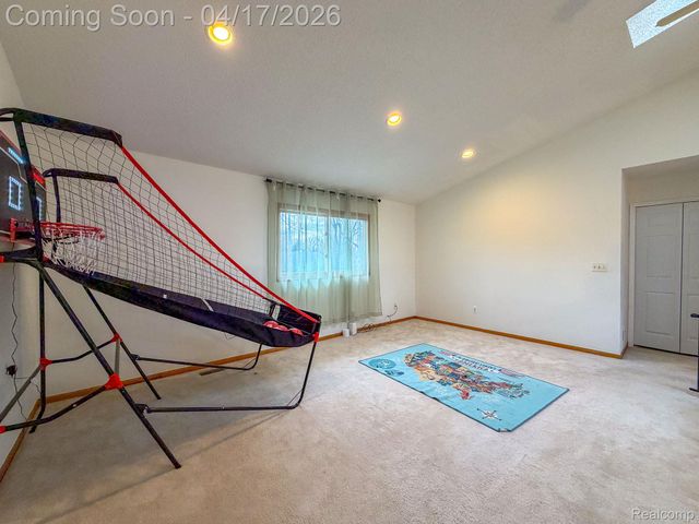 2110 Langham Drive, West Bloomfield Charter Township, MI 48323