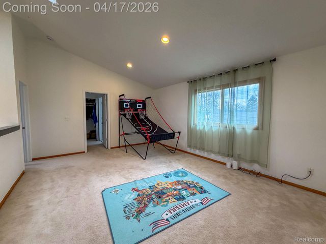 2110 Langham Drive, West Bloomfield Charter Township, MI 48323