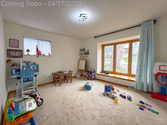 2110 Langham Drive, West Bloomfield Charter Township, MI 48323