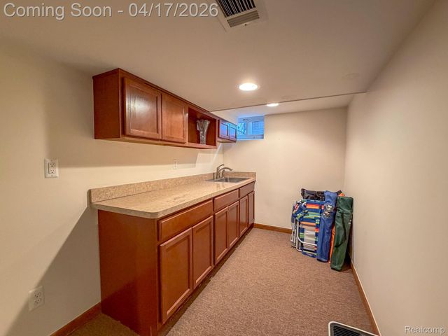 2110 Langham Drive, West Bloomfield Charter Township, MI 48323