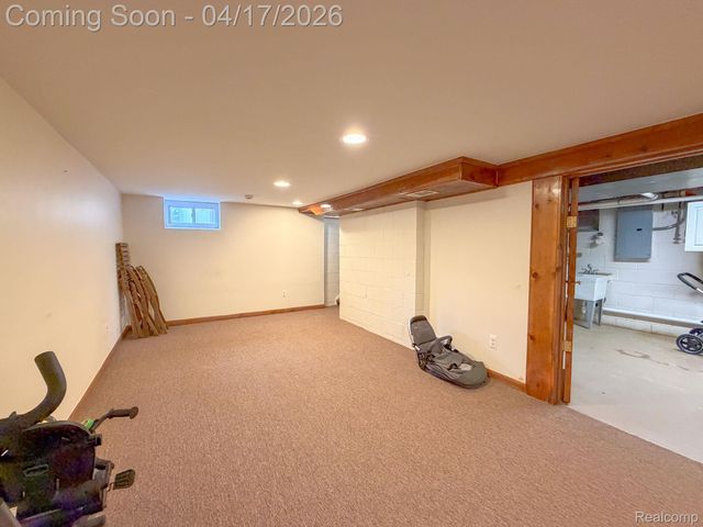 2110 Langham Drive, West Bloomfield Charter Township, MI 48323